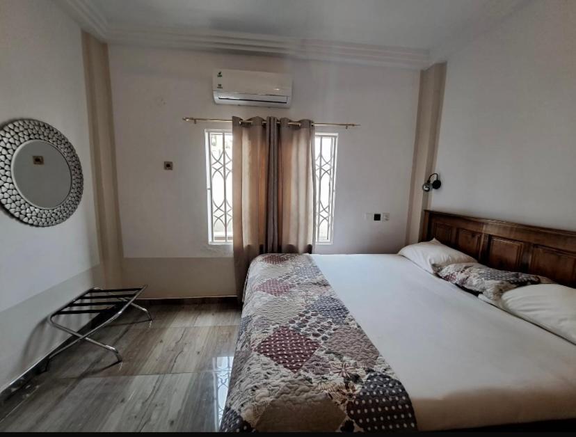 Baffour Apartments Adiebeba Exterior foto